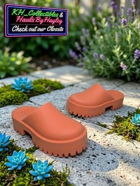 Jeffrey Campbell Orange Clogge Platform Mules - Size 7